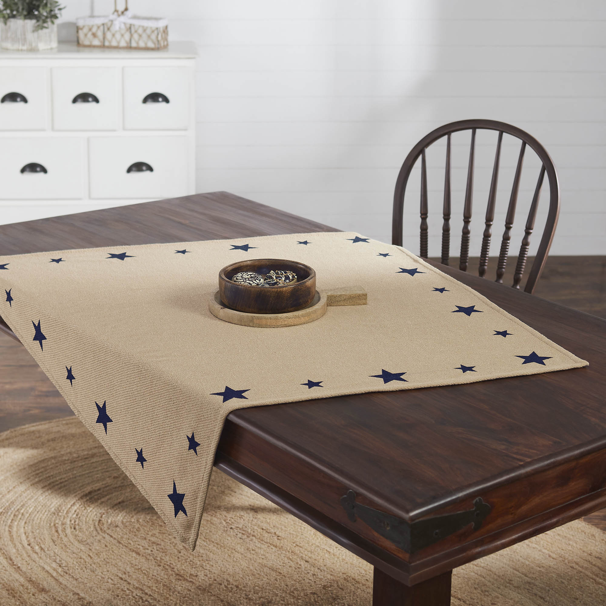 Country Table Topper